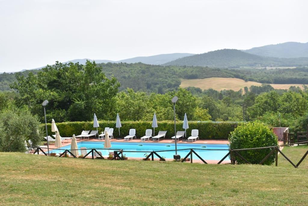 Relax Nella Jacuzzi In Toscana Колле-ди-Валь-д'Эльса Экстерьер фото
